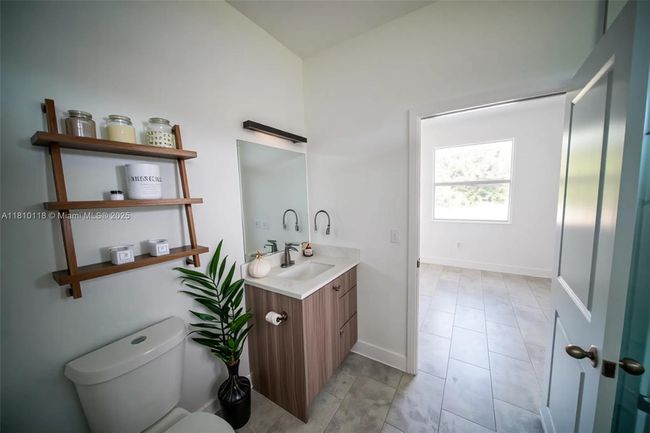 8045 Buttercup Cir, House other with 3 bedrooms, 3 bathrooms and null parking in Labelle FL | Image 5