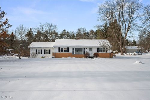 17796 Kenston Lake Dr, Chagrin Falls, OH, 44023-4825 | Card Image