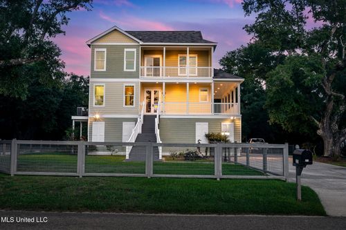 253 S Lang Ave, Long Beach, MS, 39560-5818 | Card Image