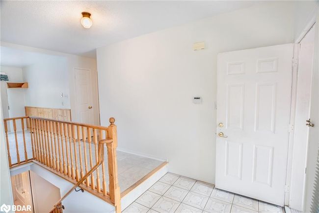 17 Mayfair Dr, House other with 5 bedrooms, 2 bathrooms and 4 parking in Barrie ON | Image 4