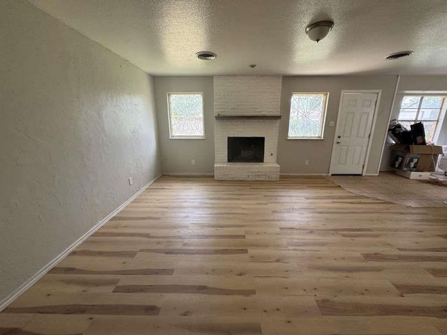 5431 45 Th St, House other with 3 bedrooms, 2 bathrooms and 2 parking in Lubbock TX | Image 4