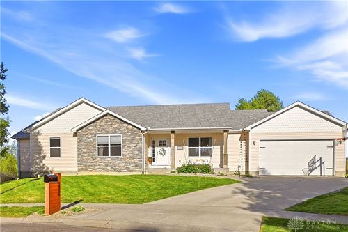 1050 Rose Petal Ct, Waynesville, OH, 45068-8416 | Card Image