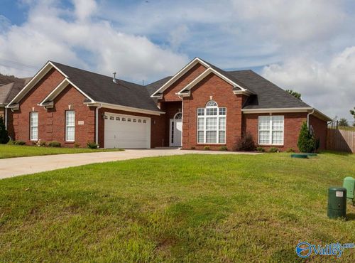 104 Appleberry Ln, Harvest, AL, 35749-4600 | Card Image