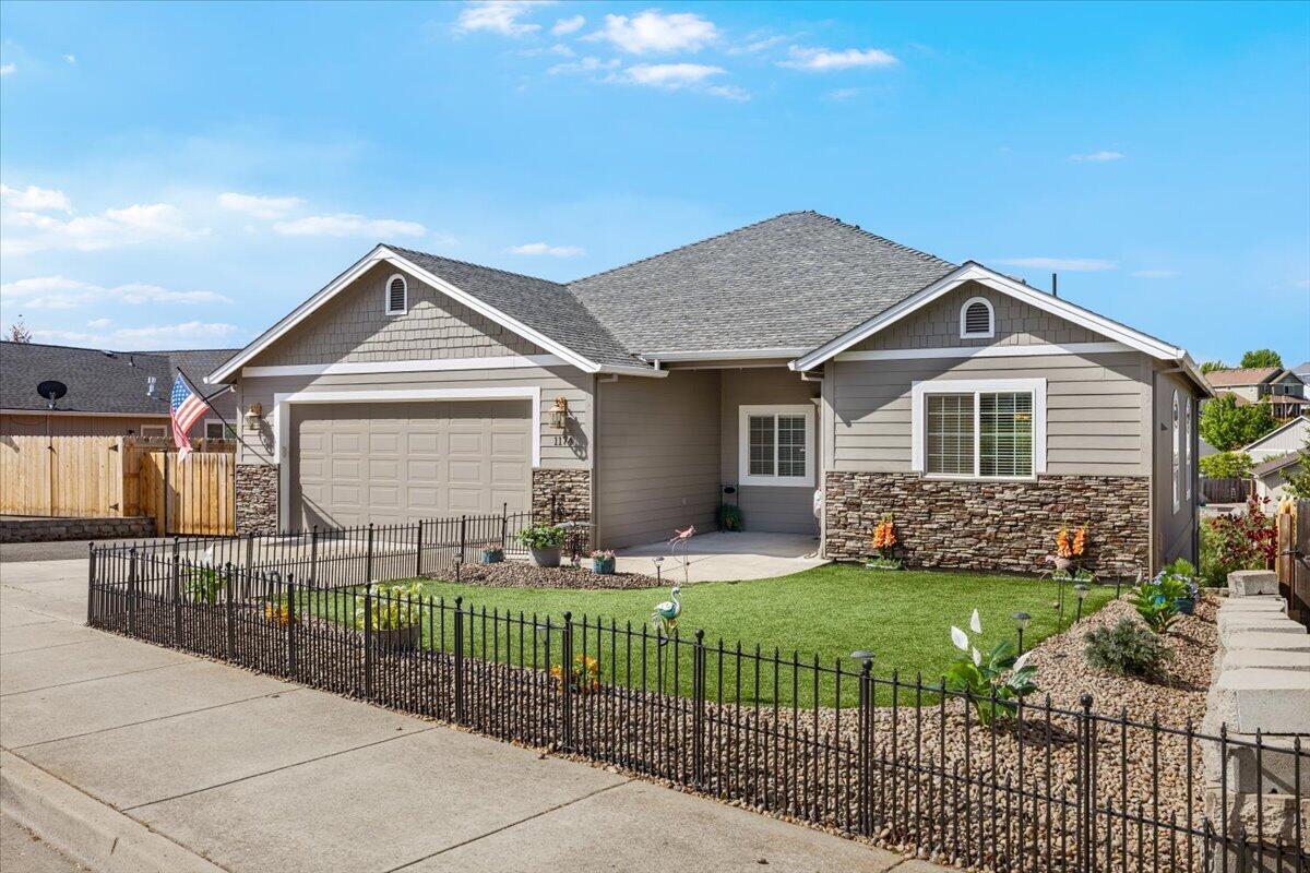 Residential in Eagle Point 2