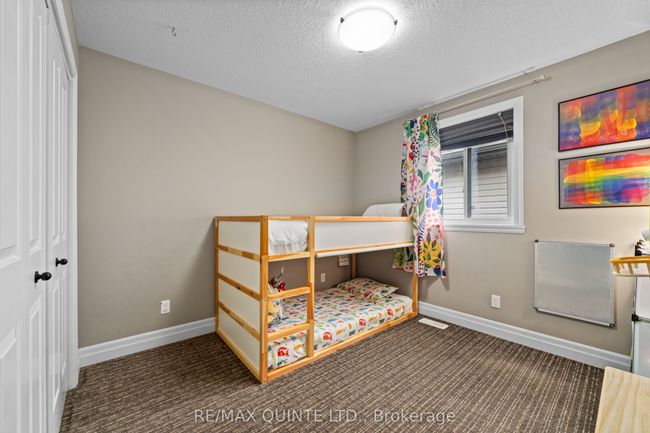 8 Mcintosh Cres, House other with 5 bedrooms, 2 bathrooms and 2 parking in Trenton ON | Image 18