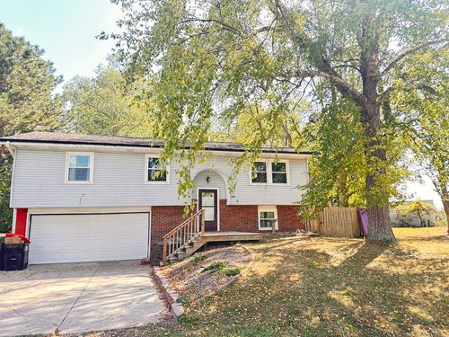 702 W Mount Pleasant Dr, Farmer City, IL, 61842-8704 | Card Image