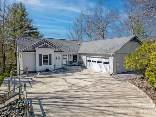 552 Kanasgowa Dr, Brevard, NC, 28712-9078 | Card Image