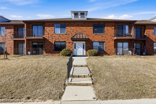 apt-42-4561 Maureen Dr Se, Cedar Rapids, IA, 52403-4508 | Card Image