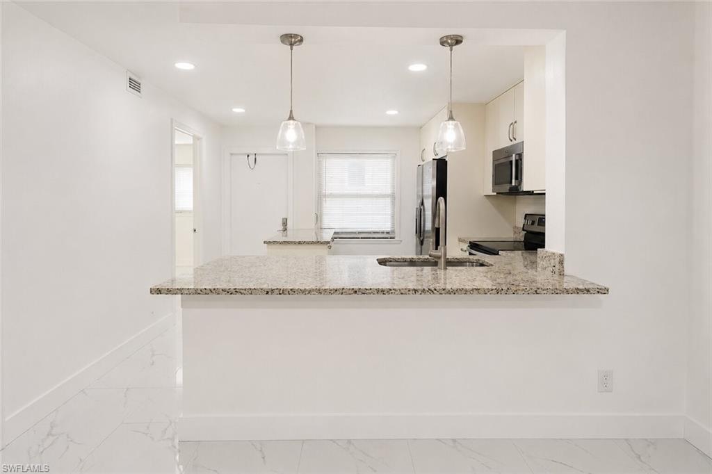 Residential Lease in CAPE CORAL 4