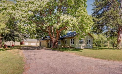205 S Centennial Rd, Arkansas City, KS, 67005-9606 | Card Image