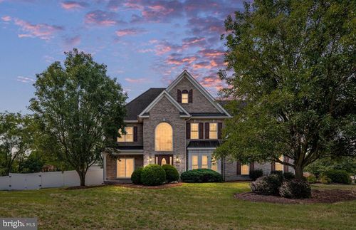 223 Fairfield Dr, WINCHESTER, VA, 22602-6823 | Card Image