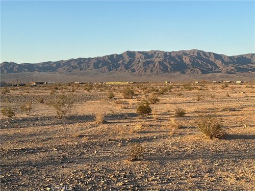 81100 Pipe Line Rd, 29 Palms, CA, 92277 | Card Image