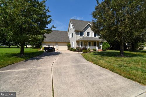 426 Delaware Ave, MILLSBORO, DE, 19966-1604 | Card Image