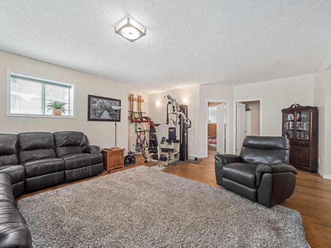 1407 Thorburn Drive Se, Home with 4 bedrooms, 3 bathrooms and 4 parking in Airdrie AB | Image 25