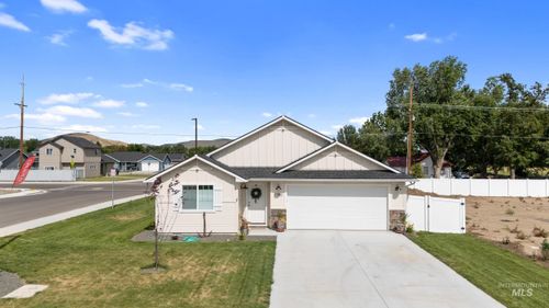 1380 Dawn St, Weiser, ID, 83672-1010 | Card Image
