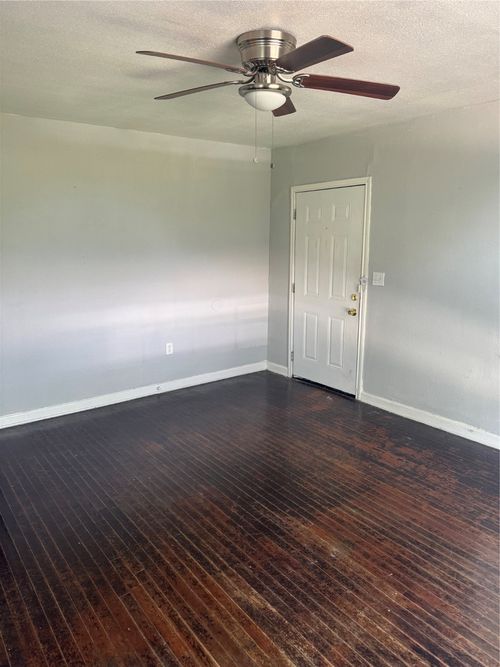 1700 West Ave, Waco, TX, 76707-3054 | Card Image