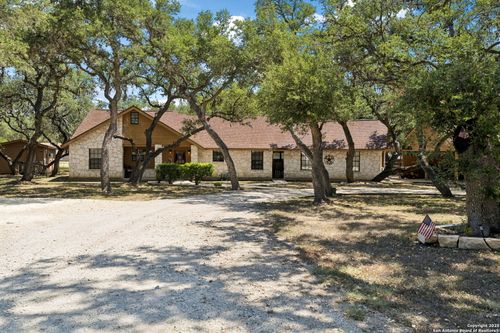 9516 Geronimo Oaks St, San Antonio, TX, 78254-1726 | Card Image