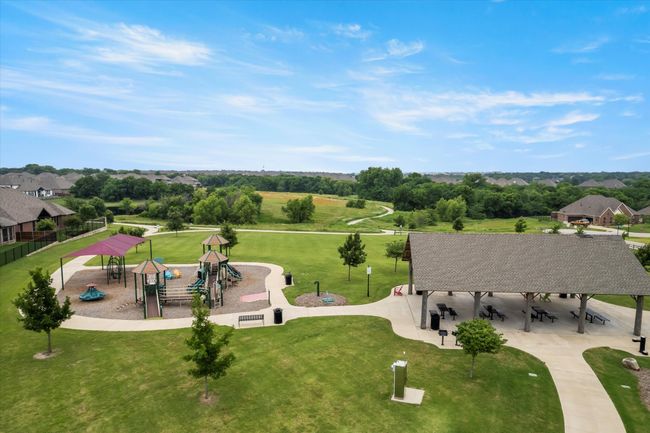 Neighborhood amenities include playground and covered pavilion | Image 31
