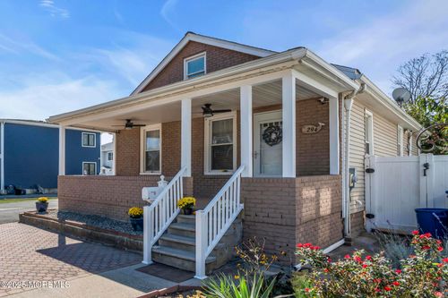 294 Ocean Blvd, Long Branch, NJ, 07740-6676 | Card Image