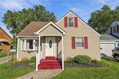 33 Lyndale Ct, West Seneca, NY, 14224-1919 | Card Image