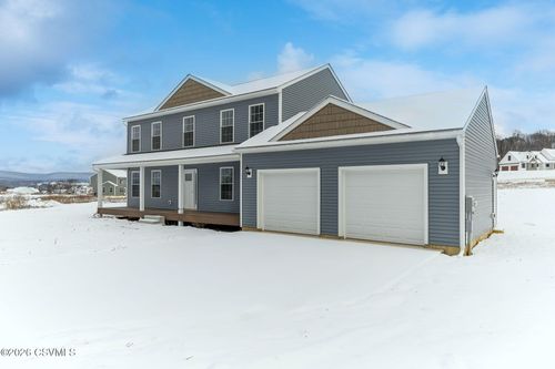 13 Estate Way, Nescopeck, PA, 18635-6602 | Card Image