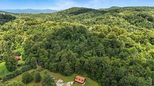 2070 Woodson Rd, ROSELAND, VA, 22967-6027 | Card Image