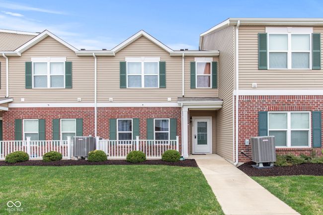 UNIT-400 - 12035 Zircon Ln, Condo with 2 bedrooms, 3 bathrooms and null parking in Fishers IN | Image 34