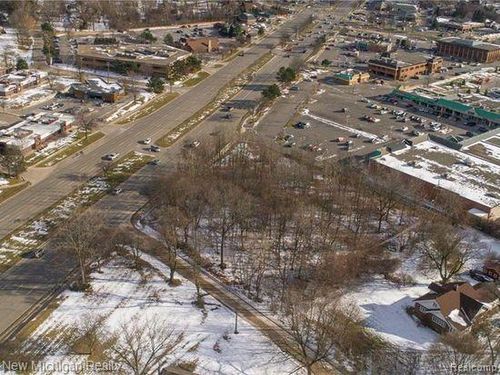 00 E Berkshire Rd, Bloomfield Hills, MI, 48302 | Card Image