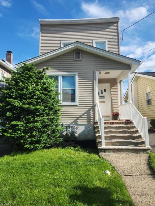 229 2nd Ave, Garwood, NJ, 07027-1126 | Card Image
