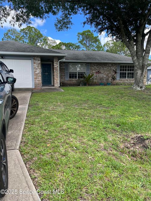 237 Jacaranda Ave Nw, Palm Bay, FL, 32907-2778 | Card Image