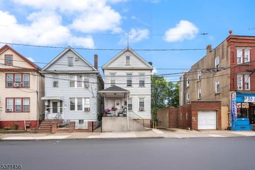 332 South St, Elizabeth, NJ, 07202-3817 | Card Image