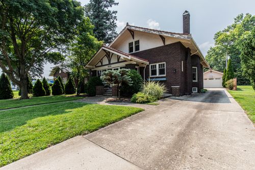 804 13th Ave, Mendota, IL, 61342-1404 | Card Image