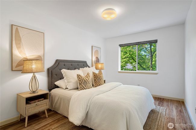 APT-302 - 9222 Roosevelt Way Ne, Condo with 2 bedrooms, 2 bathrooms and 1 parking in Seattle WA | Image 9