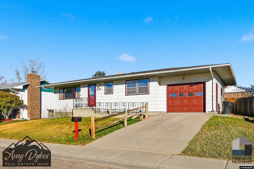 531 Seminoe St, Casper, WY, 82609-2217 | Card Image