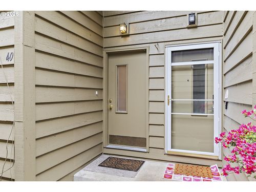 40 Cervantes Cir, LakeOswego, OR, 97035 | Card Image