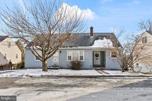 8157 Spruce Dr, HARRISBURG, PA, 17111-5508 | Card Image