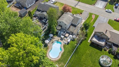 25 Meadow Dr, Little Falls, NJ, 07424-1310 | Card Image