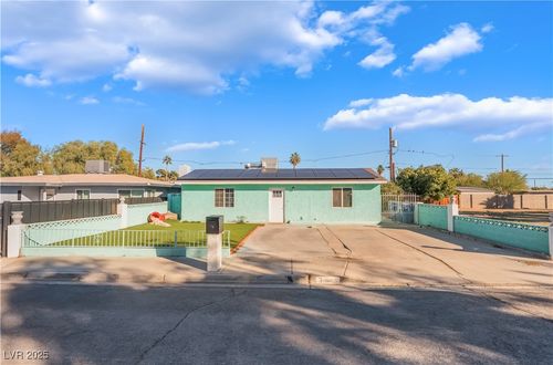 323 Beaumont St, Las Vegas, NV, 89106-3906 | Card Image