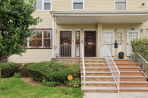 11116 170th Street, New York, NY, 11433 | Card Image