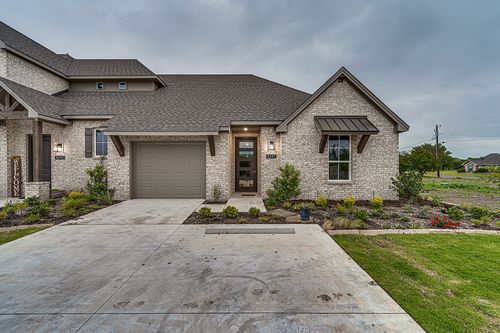 8247 Heritage Glen Dr, Red Oak, TX, 75154-4052 | Card Image