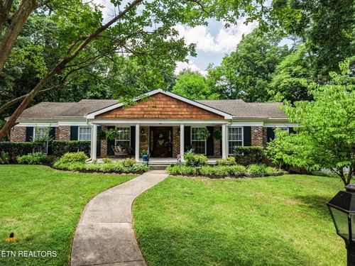 313 Forest Oak Dr, Knoxville, TN, 37919-6812 | Card Image