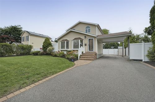 70 Hayrick Ln, Commack, NY, 11725-1420 | Card Image