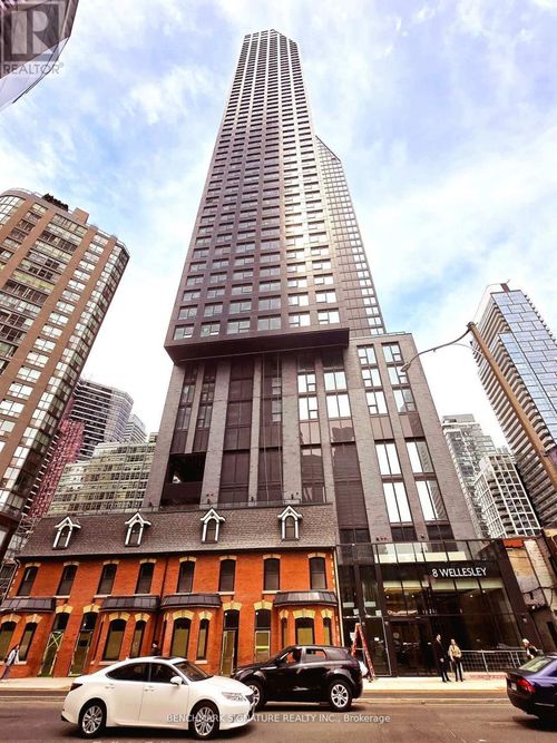 2705-8 Wellesley Street, Toronto (Bay Street Corridor), ON, M4Y0J5 | Card Image