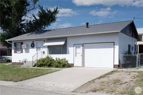 204 N Lewis Ave, Hardin, MT, 59034-1618 | Card Image