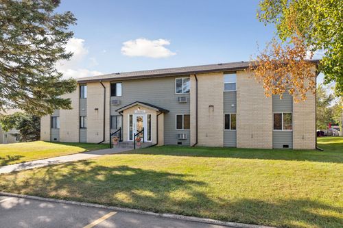 apt-b4-14841 58th St N, Stillwater, MN, 55082-4387 | Card Image