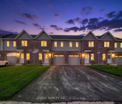 366 Chaffey St, Welland, ON, L3B0K4 | Card Image