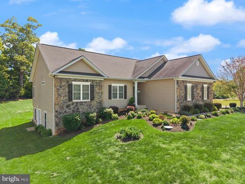 9387 Blackbird Loop, Culpeper, VA, 22701-8149 | Card Image