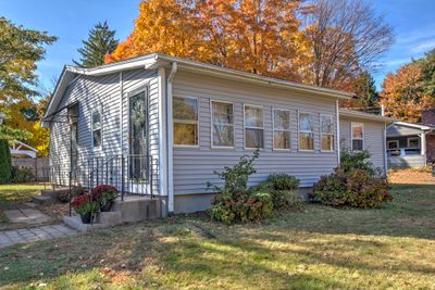 655 Homestead Avenue, House other with 3 bedrooms, 1 bathrooms and 4 parking in Holyoke MA | Image 1