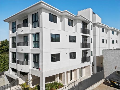 302-4214 Fulton Ave, Studio City, CA, 91604-1802 | Card Image