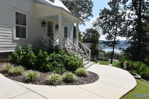 2012 Stevenson St, Guntersville, AL, 35976-2020 | Card Image